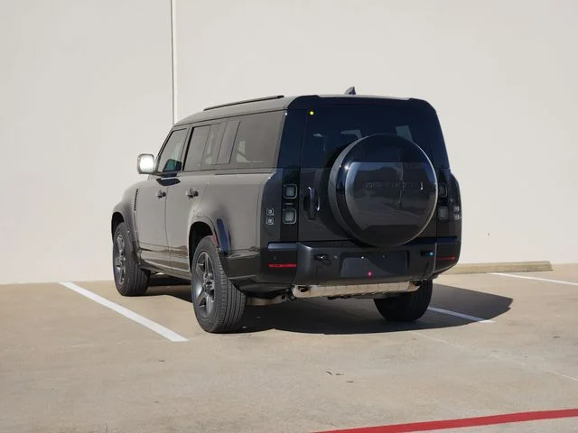 2026 Land Rover Defender 130 - Image 3
