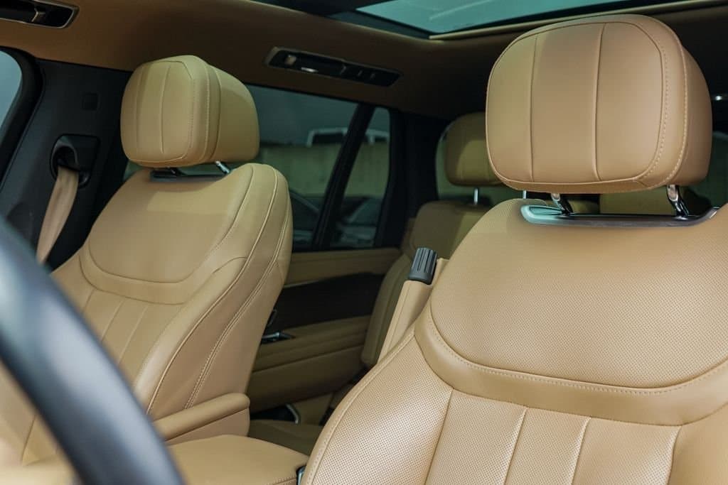 2020 Land Rover Range Rover Velar - Image 14