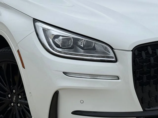 2023 Lincoln Corsair - Image 3