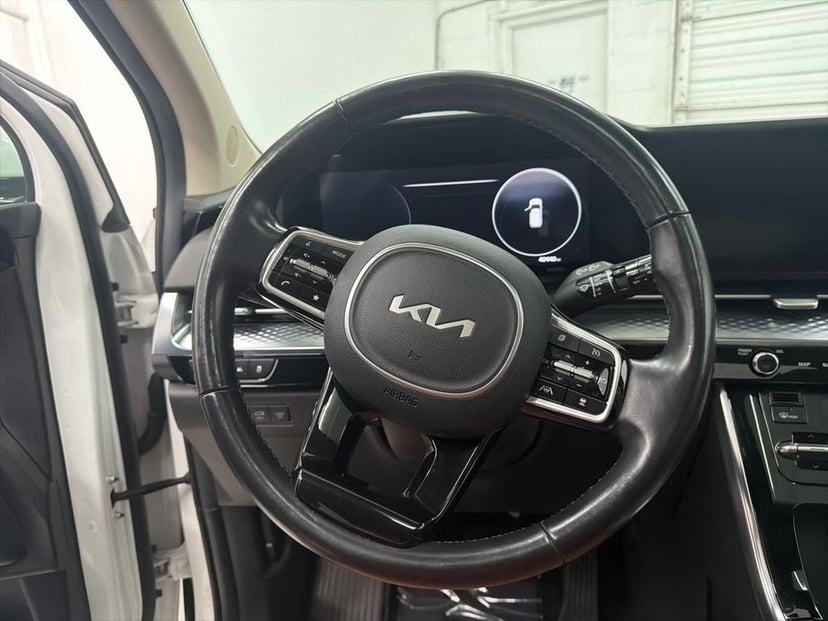 2023 Kia Carnival - Image 16