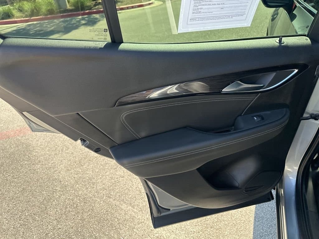 2023 Buick Envision - Image 17