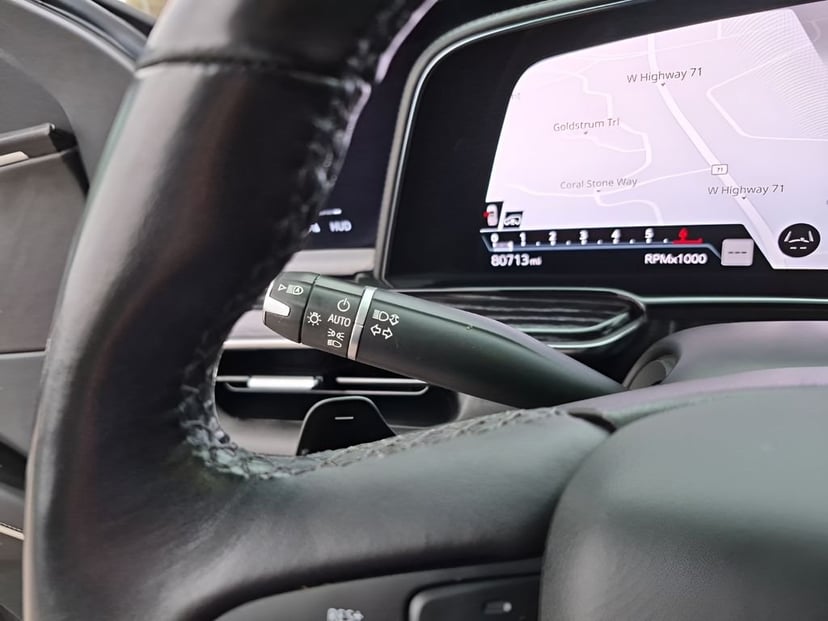 2021 Cadillac Escalade - Image 38
