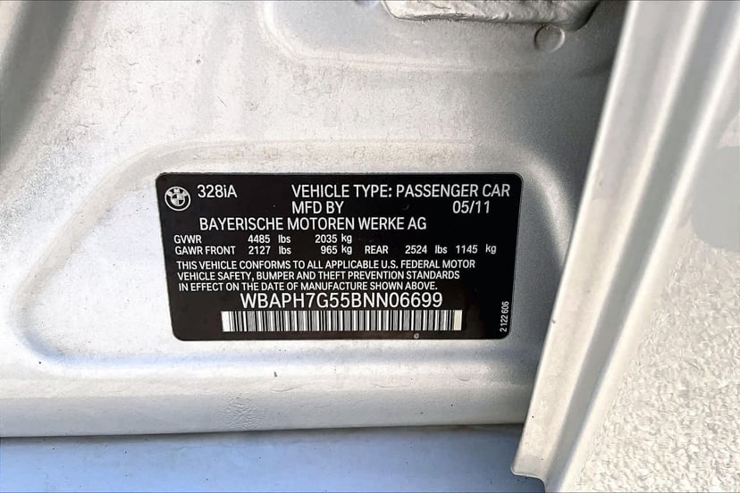 2011 BMW 328i - Image 35