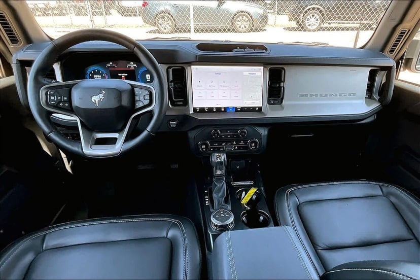 2025 Ford Bronco - Image 16