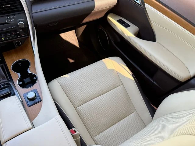 2017 Lexus RX - Image 27