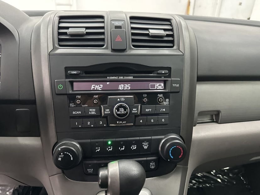 2011 Honda CR-V - Image 12