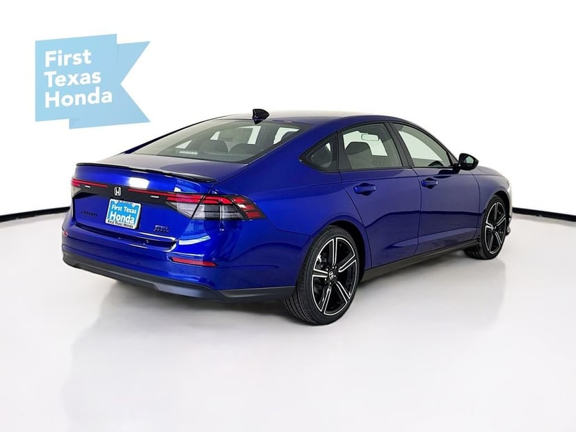 2026 Honda Accord Hybrid - Image 8