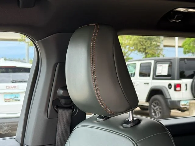2023 Ford Explorer - Image 16
