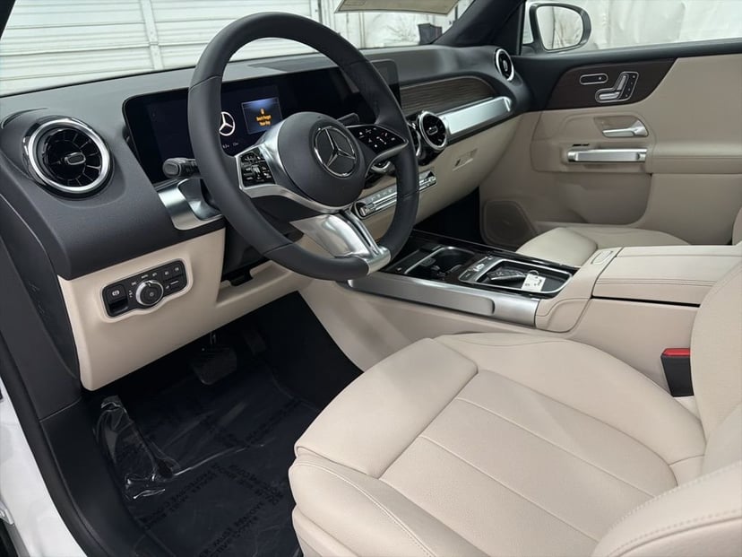2026 Mercedes-Benz GLB - Image 12
