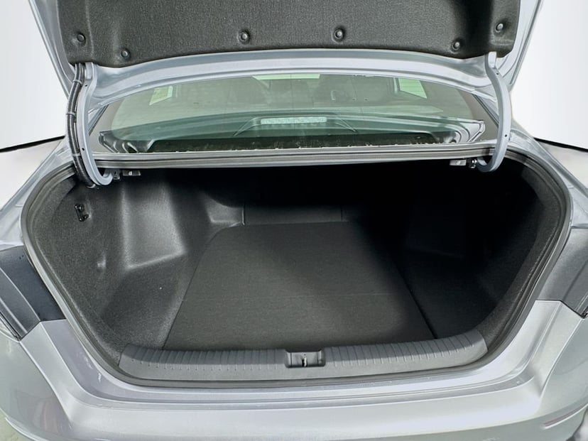 2026 Honda Accord Hybrid - Image 10