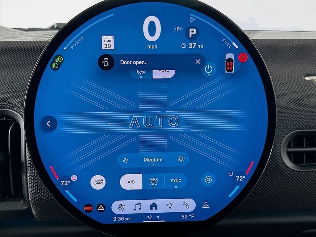 2025 MINI COOPER - Image 15