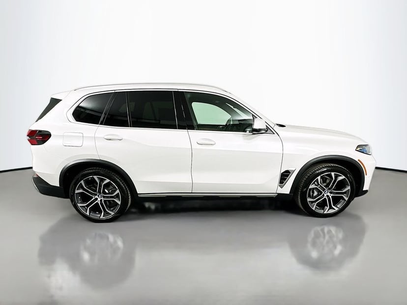 2026 BMW X5 - Image 4