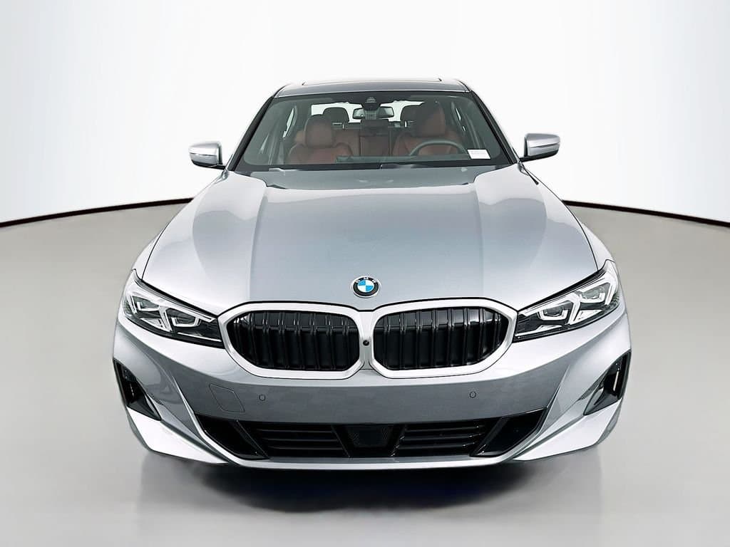 2025 BMW 3 Series - Image 2