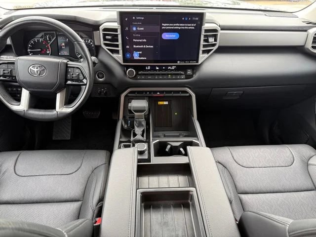 2023 Toyota Tundra - Image 25