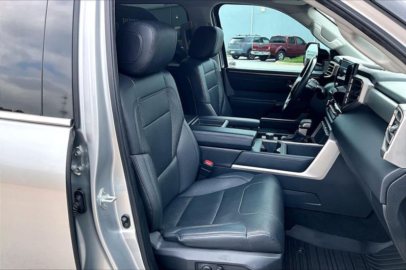 2022 Toyota Tundra - Image 9