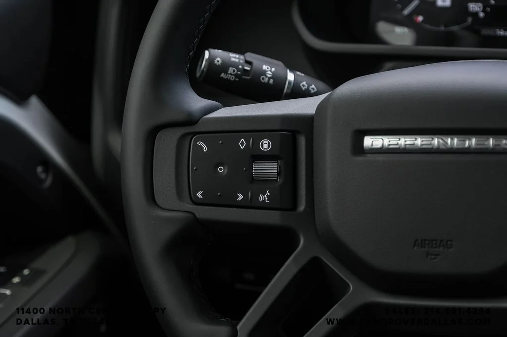 2026 Land Rover Defender 130 - Image 17