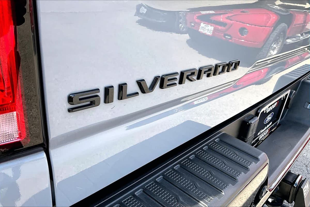 2024 Chevrolet Silverado 2500HD - Image 12