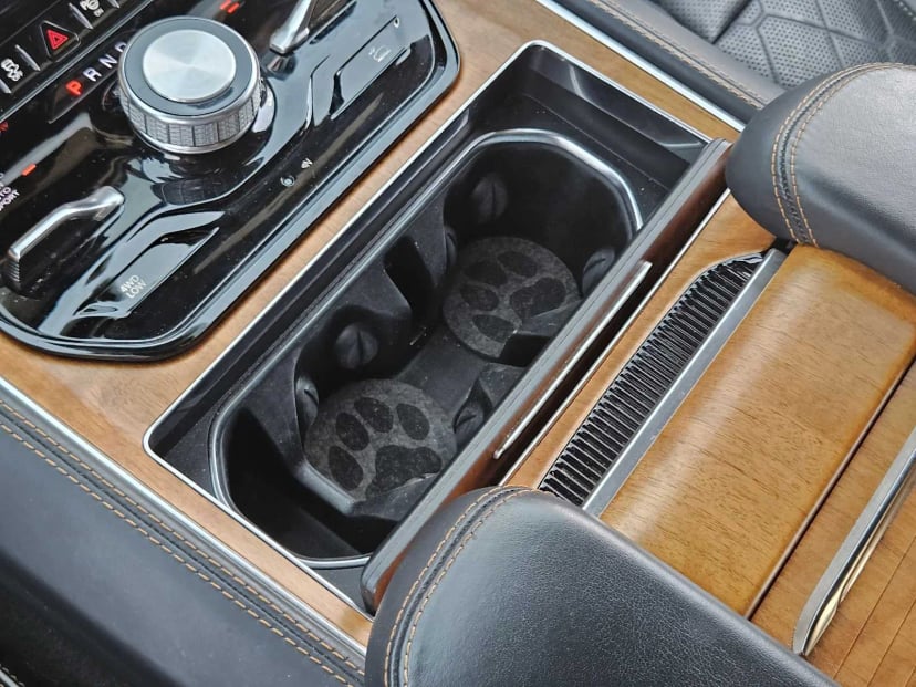 2022 Jeep Grand Wagoneer - Image 18