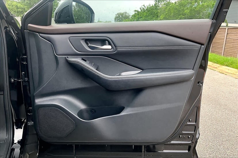 2023 Nissan Rogue - Image 23