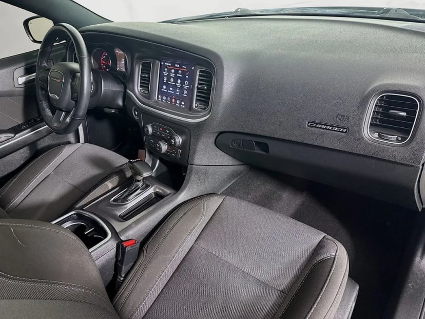 2020 Dodge Charger - Image 32