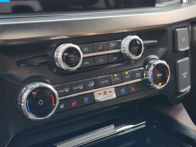 2025 Ford Super Duty F-250 Pickup - Image 19