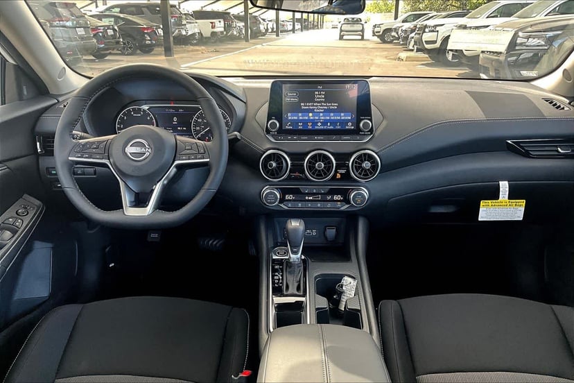 2025 Nissan Sentra - Image 5