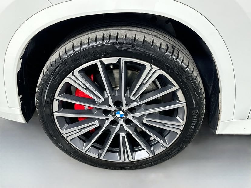 2025 BMW X1 - Image 32