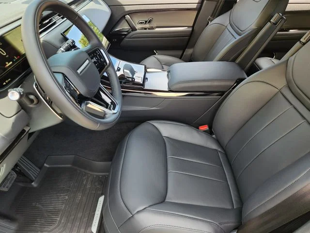 2026 Land Rover Range Rover Sport - Image 9
