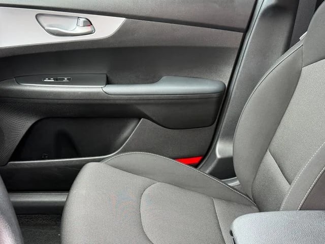 2023 Kia Forte - Image 14
