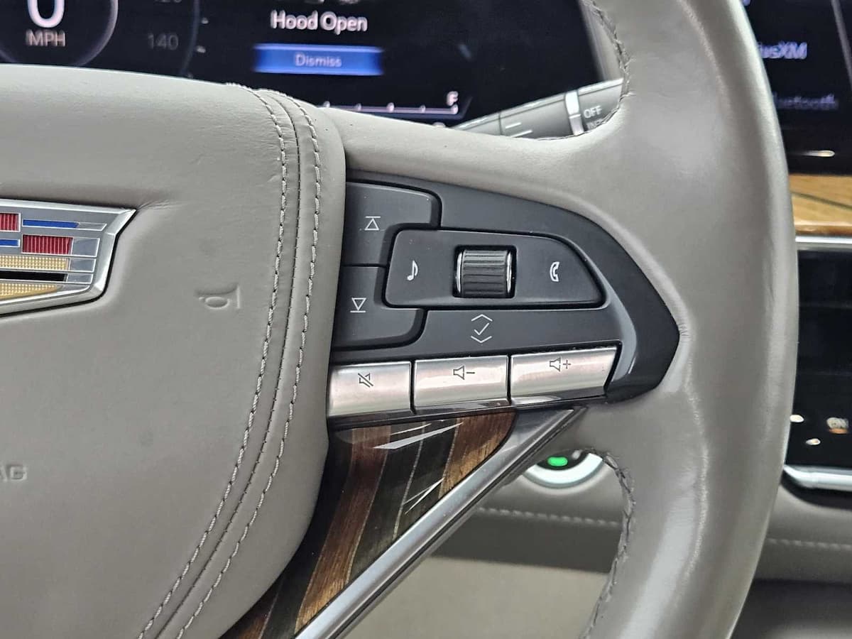 2023 Cadillac Escalade ESV - Image 29