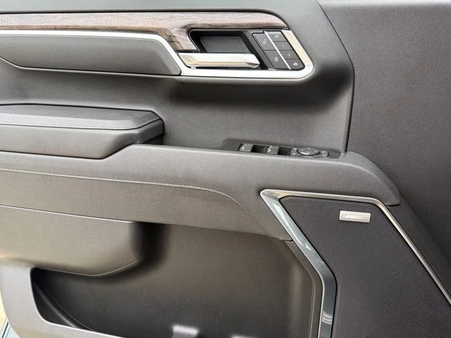 2025 Chevrolet Silverado 1500 - Image 21