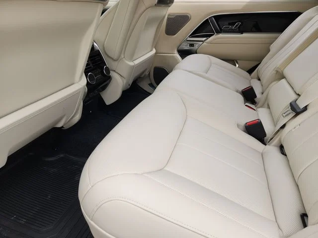 2026 Land Rover Range Rover - Image 20
