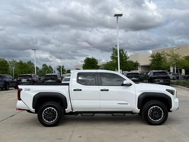 2025 Toyota Tacoma - Image 5