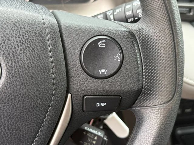 2015 Toyota RAV4 - Image 17