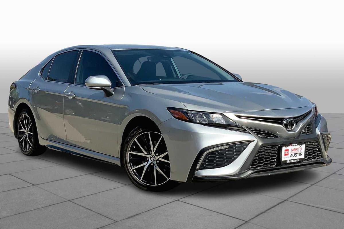 2024 Toyota Camry - Image 2