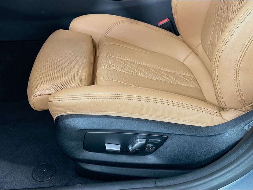 2023 BMW 5 Series - Image 20