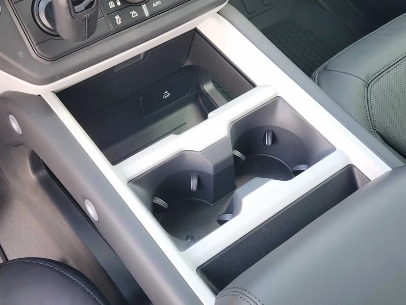 2026 LAND ROVER Defender 110 - Image 20