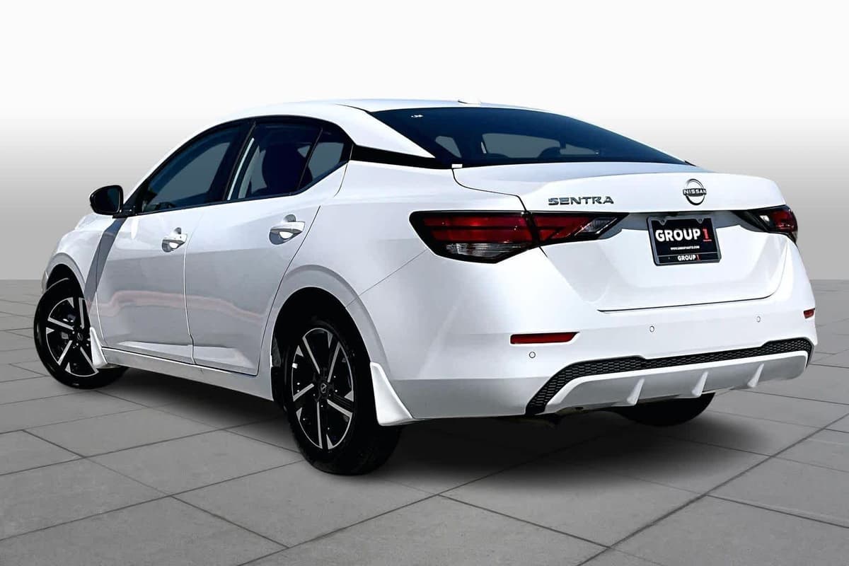 2025 Nissan Sentra - Image 12
