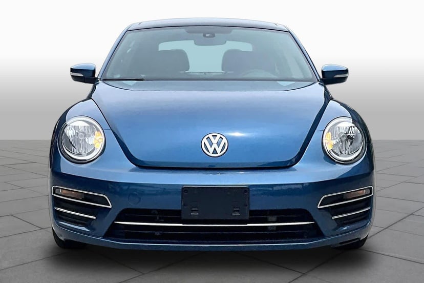 2018 Volkswagen Beetle - Image 4
