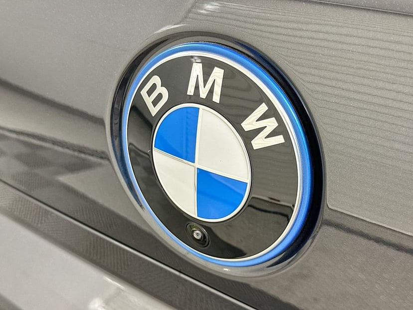 2026 BMW i7 - Image 22
