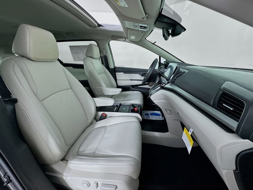 2026 Honda Odyssey - Image 40