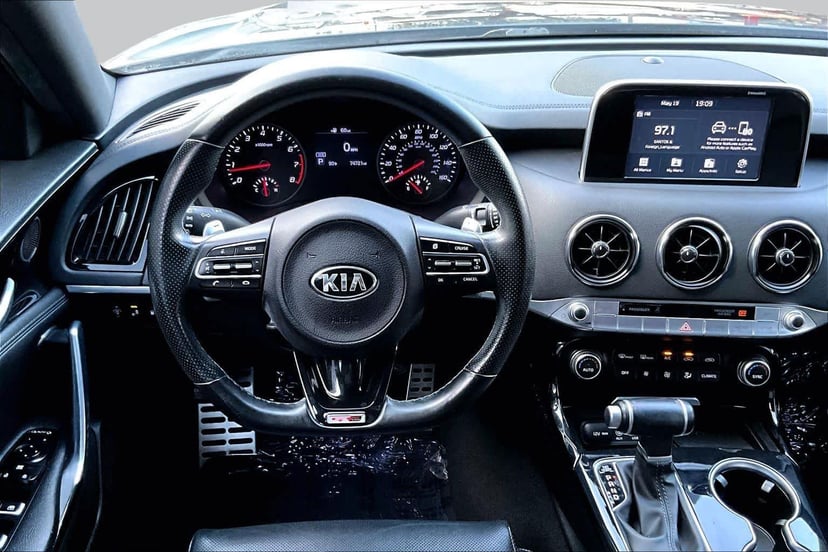 2020 Kia Stinger - Image 6