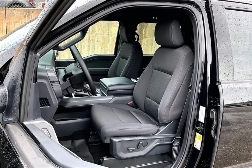 2025 Ford F-150 - Image 11