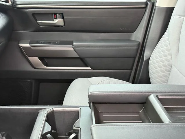 2023 Toyota Tundra - Image 10
