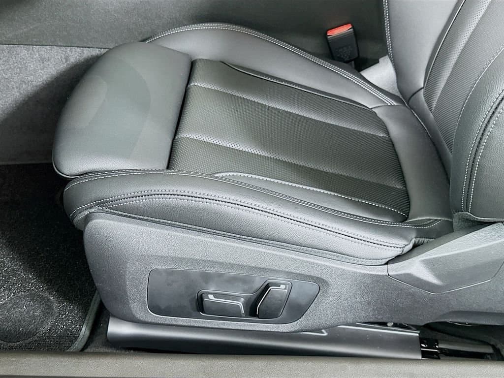 2026 BMW 2 Series - Image 21