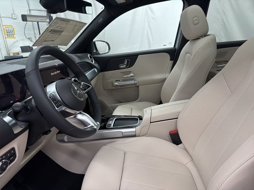 2026 Mercedes-Benz GLB - Image 14