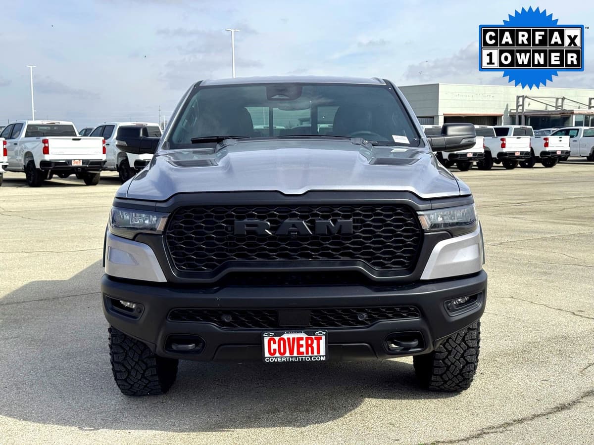 2025 Ram 1500 - Image 3