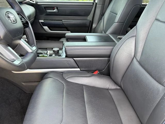 2024 Toyota Tundra - Image 12