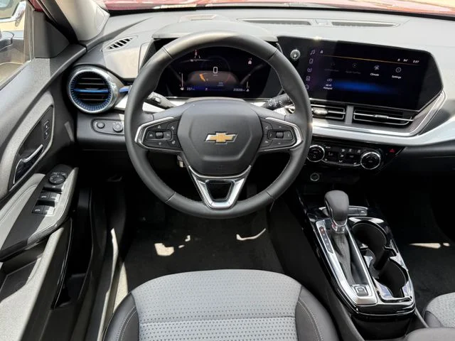 2025 Chevrolet Trax - Image 19