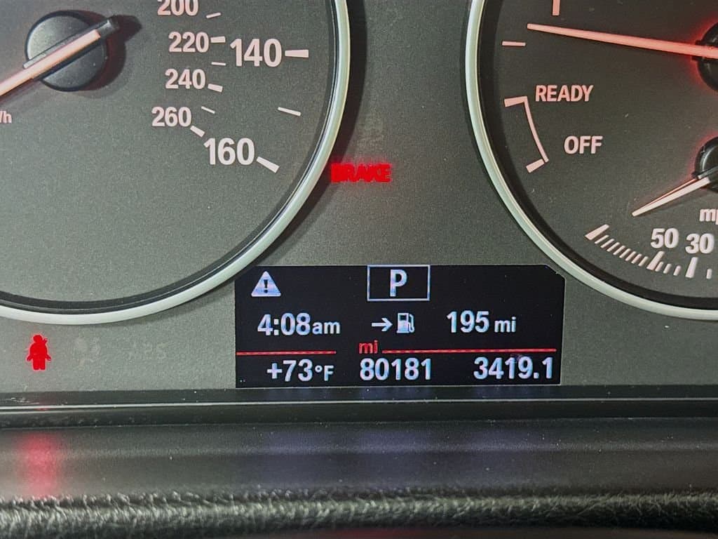 2017 BMW 3 - Image 16